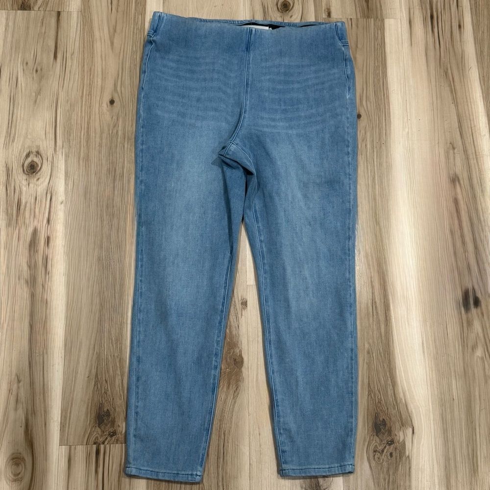 Soft Surroundings Ultimate Denim Pull-On Slim Leg Jeans Women’s Large - Picture 2 of 5